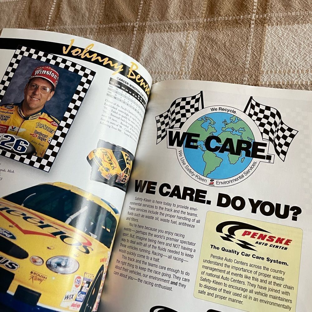 NASCAR LAS VEGAS 400 Program - Picture 4 of 8